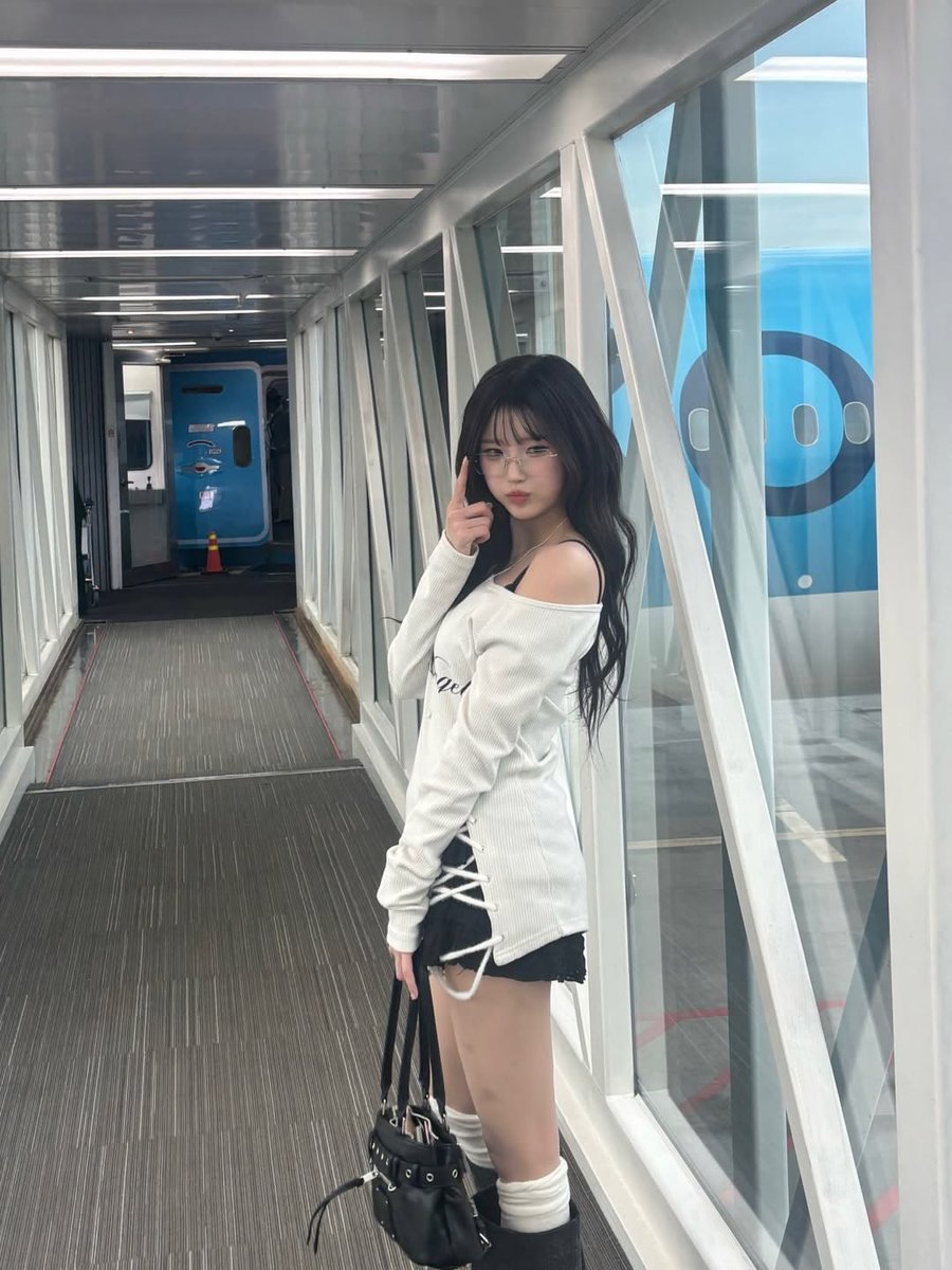 gimb__ab's tweet photo. 1997.09.29 🍞
#HappyHayoungDay
#Happy_Hayoung_Day

#프로미스나인 #fromis_9  #하영 #Hayoung https://t.co/UYxXNHT1NW