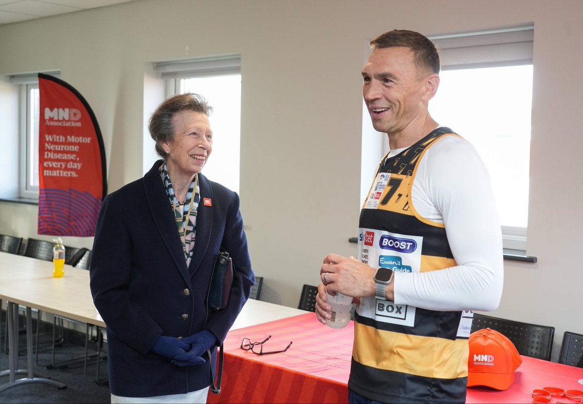 RoyalFamily's tweet photo. Wishing Sir Kevin Sinfield the very best of luck on 7️⃣ Ultra Marathons in 7️⃣ days, in support of the MND community and in memory of Rob Burrow CBE.

The Princess Royal spent time with Kevin, as well as the brilliant MND Association staff, carers, families and supporters, who will join him on this remarkable journey. 💙