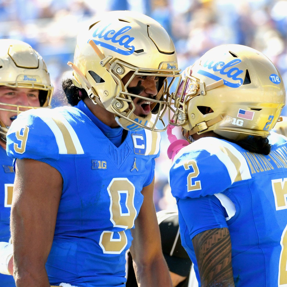 JesseGarciasae1's tweet photo. Both my squads are undefeated , prayed for times like this lol.
@UCLAFootball @Raiders #ucla #Raiders https://t.co/2nx4mlX12E