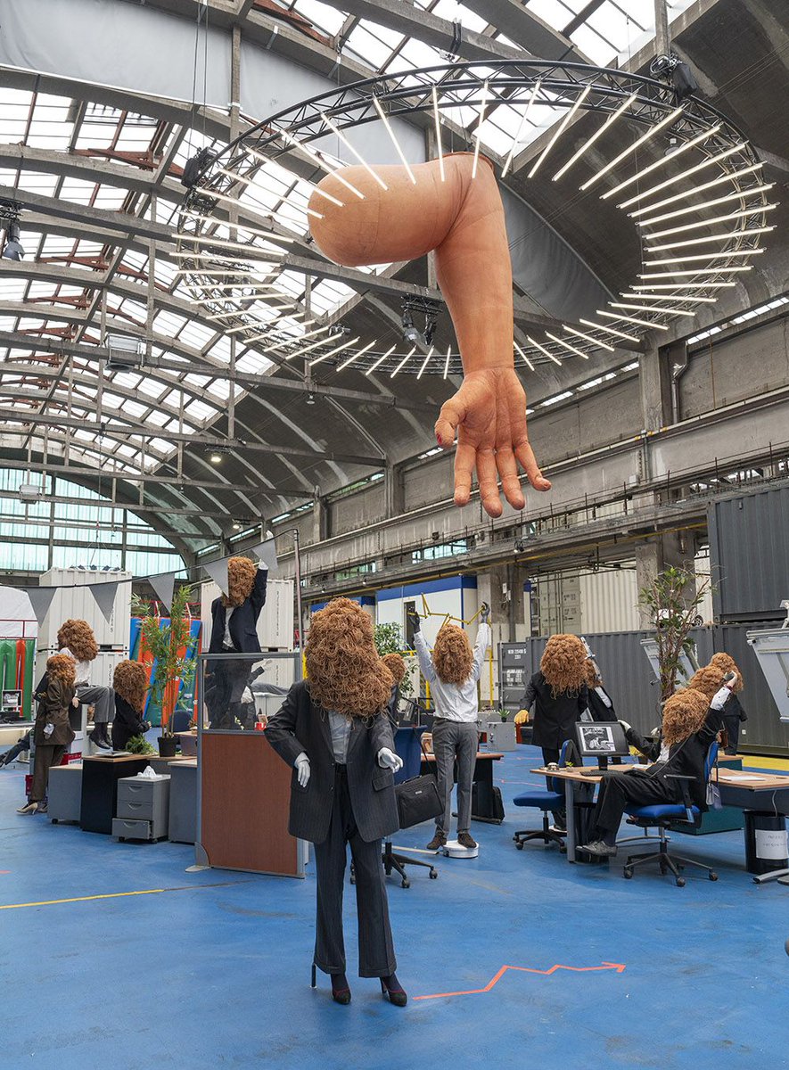 Neo2_Magazine's tweet photo. La 18ª Bienal de Lyon titulada Passer d’un Rêve à L’autre despliega 120 artistas por toda la ciudad para abordar, desde el arte contemporáneo, una cuestión que atraviesa prácticamente todo lo que hacemos: la economía.
https://t.co/GHrvNFP1ru https://t.co/f4s3ArtCoh