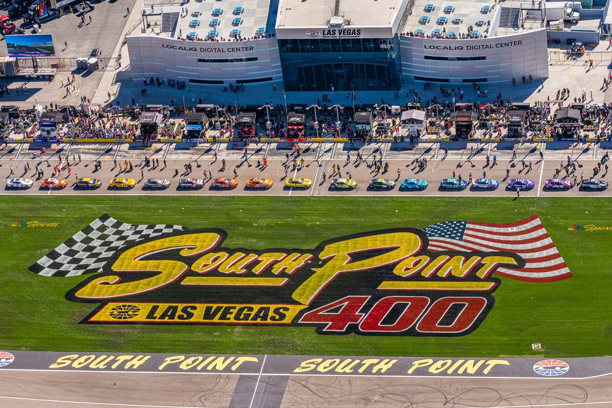 LVMotorSpeedway's tweet photo. It's race week. 😤 https://t.co/WHDVdpZXoa
