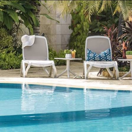 SIT_SA's tweet photo. 🏊‍♀️ THE SIT TEST — POOL EDITION

You've got two hours by the pool.

No meetings.
No emails.
No responsibilities.

So what are you actually doing?

☀️ 1 — Soaking up the sun
📖 2 — Reading a book
🍹 3 — Drinks, snacks &amp; good company https://t.co/GgrdEb3mWg