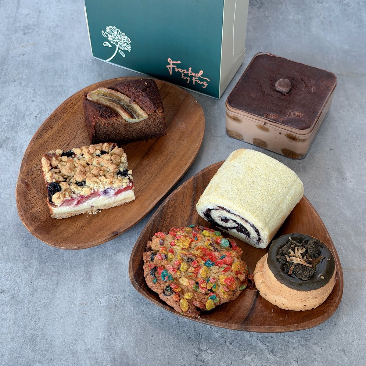 amelialee8mudwg's tweet photo. Belated happy birthday to Frosted by Fang! Milo dinosaur tiramisu ($16): Rich, lightly sweet Milo mascarpone balanced by rum’s bitterness, with crunchy chocolate pearls. Pulut hitam Swiss roll ($9): A must-try whenever available—still as delicious https://t.co/sTx8QJu7Eh