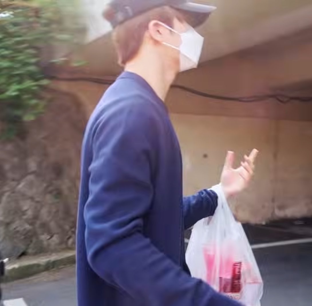 seareddd's tweet photo. คือเหมือนเดิมเลยเว้ยย หาของอร่อยๆไปให้น้องๆกินㅠㅠㅠㅠㅠㅠㅠㅠㅠㅠㅠㅠㅠㅠ https://t.co/r6go4gi2Yr