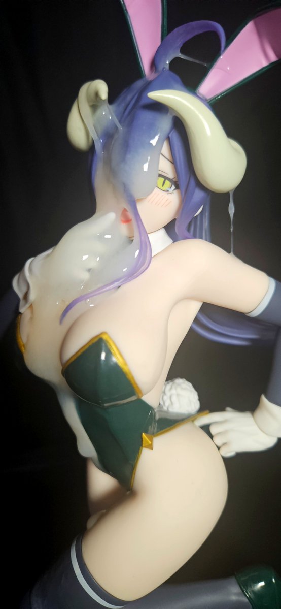 m4DWGrnkh666167's tweet photo. アルベド バニーフィギュアにぶっかけ！！🥰

 #フィギュアぶっかけ https://t.co/ncFoXTWyDI