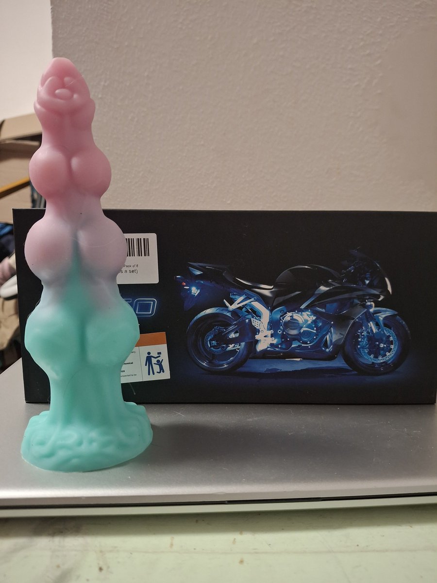 yackety18's tweet photo. Got these amazing gifts bought for me off my Amazon wishlist ask me for the link if you wanna spoil me https://t.co/KC6eMceWpt