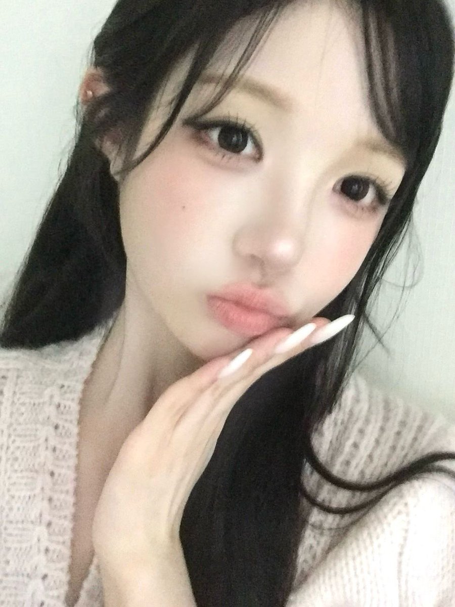 bunnisui's tweet photo. Omg this cutie https://t.co/f06UmtcGna