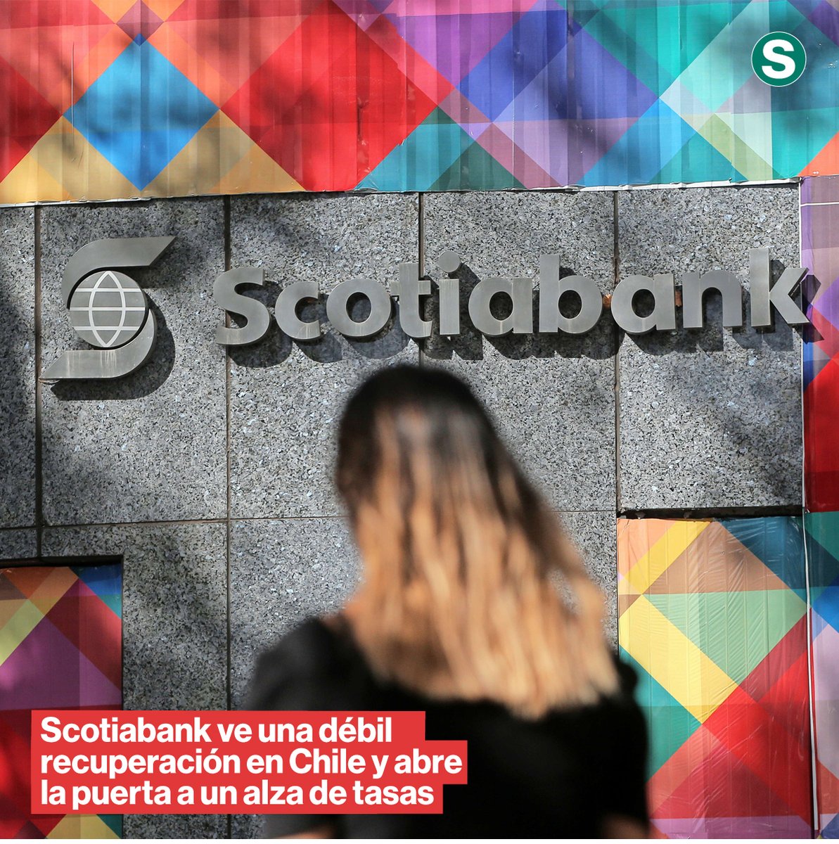 La_Segunda's tweet photo. Bajo crecimiento y más inflación: Scotiabank prevé un avance de apenas 0,3% anual en el tercer trimestre y un IPC de 5% a diciembre. El escenario abre incluso la posibilidad de un alza de la tasa, aunque aún no es su escenario base. 👉 https://t.co/Fxje9ICUHk https://t.co/6vlL1gqOil