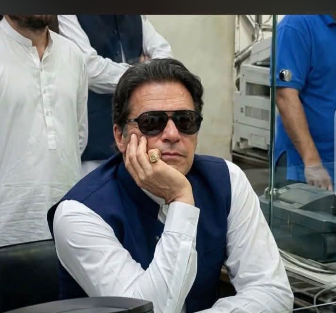 AdeelAli_PTI's tweet photo. Don't stop talking about Imran Khan health. 🚨 #خان_کی_بہنیں_فوری_رہا_کرو https://t.co/KSExaYA9AM