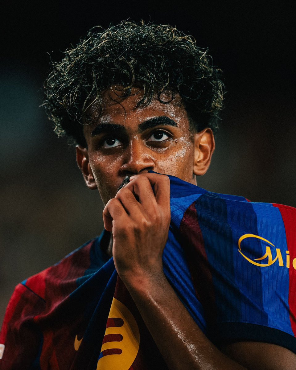 ActuFoot_'s tweet photo. 🚨 Lamine Yamal 🇪🇸 : « J’ESPÈRE QUE NOUS POURRONS RAMENER LA LIGUE DES CHAMPIONS À BARCELONE CETTE SAISON. » ⭐️💙❤️

🎙️ @ONTimeSports https://t.co/XLsY45Zh7r
