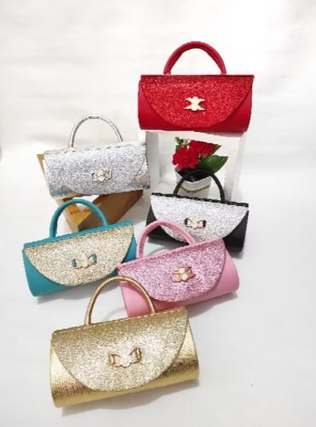 _look79 tweet picture