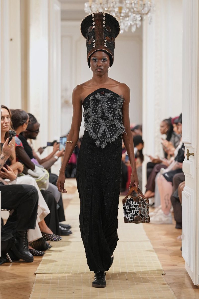 itgirlbackup's tweet photo. Maxhosa ss27 https://t.co/5JKNpqLHGX