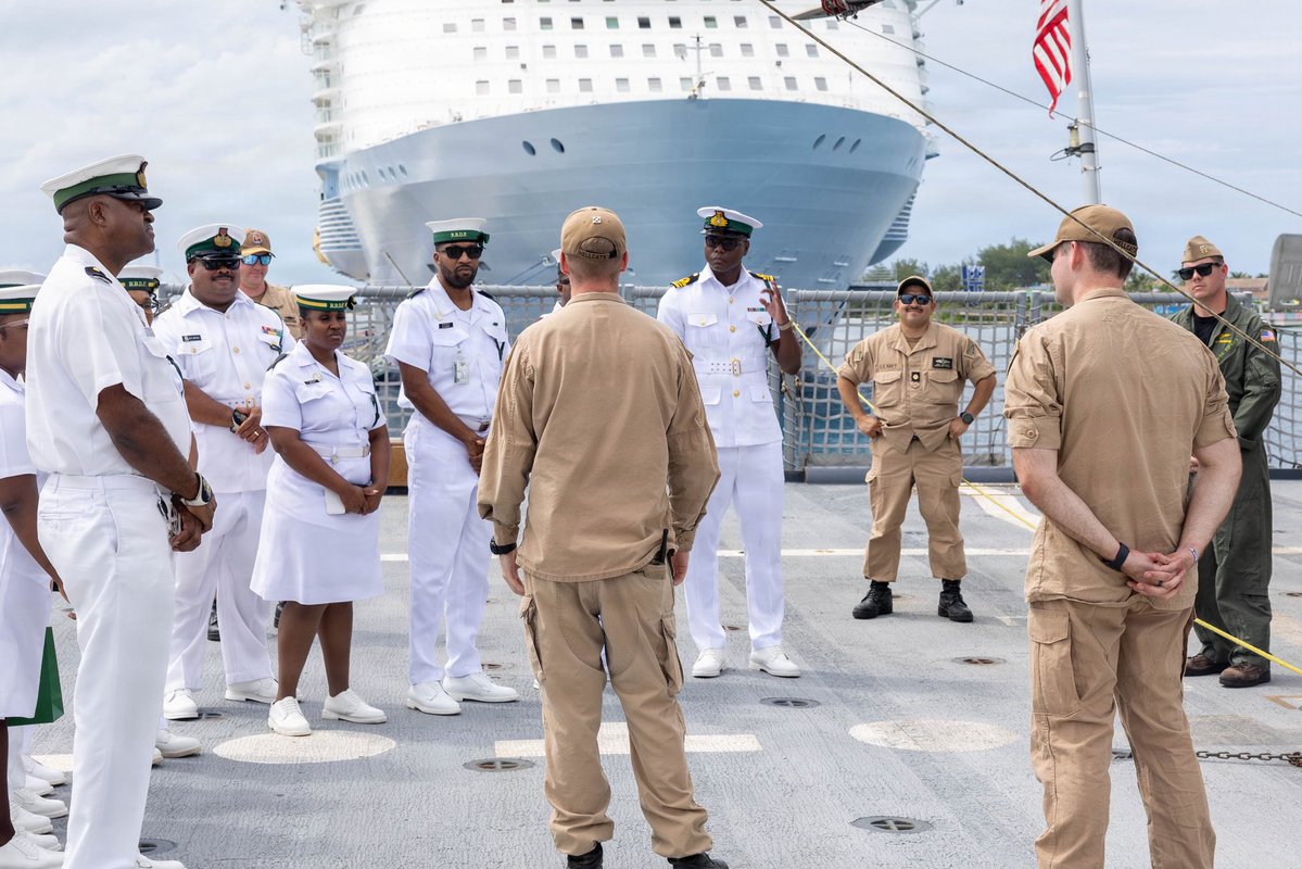 US2ndFleet's tweet photo. USS St. Louis and USCGC Pablo Valent Strengthen Maritime Partnerships During Nassau Port Visit

Read Story: https://t.co/B9PziCBst8 https://t.co/btfZCiclSv