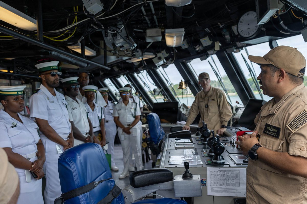 US2ndFleet's tweet photo. USS St. Louis and USCGC Pablo Valent Strengthen Maritime Partnerships During Nassau Port Visit

Read Story: https://t.co/B9PziCBst8 https://t.co/btfZCiclSv