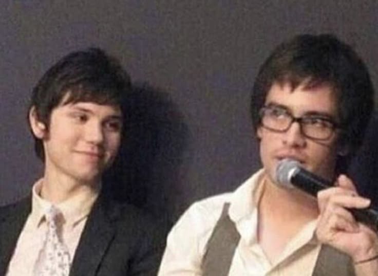 marijuanaross's tweet photo. the way ryan looks at him https://t.co/UfCgyjE1AK