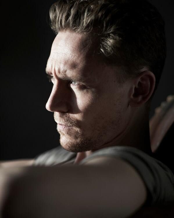 Guapazos's tweet photo. Bienvenida @gc_java 😉 #TomHiddleston https://t.co/NuZ9TiTMK6