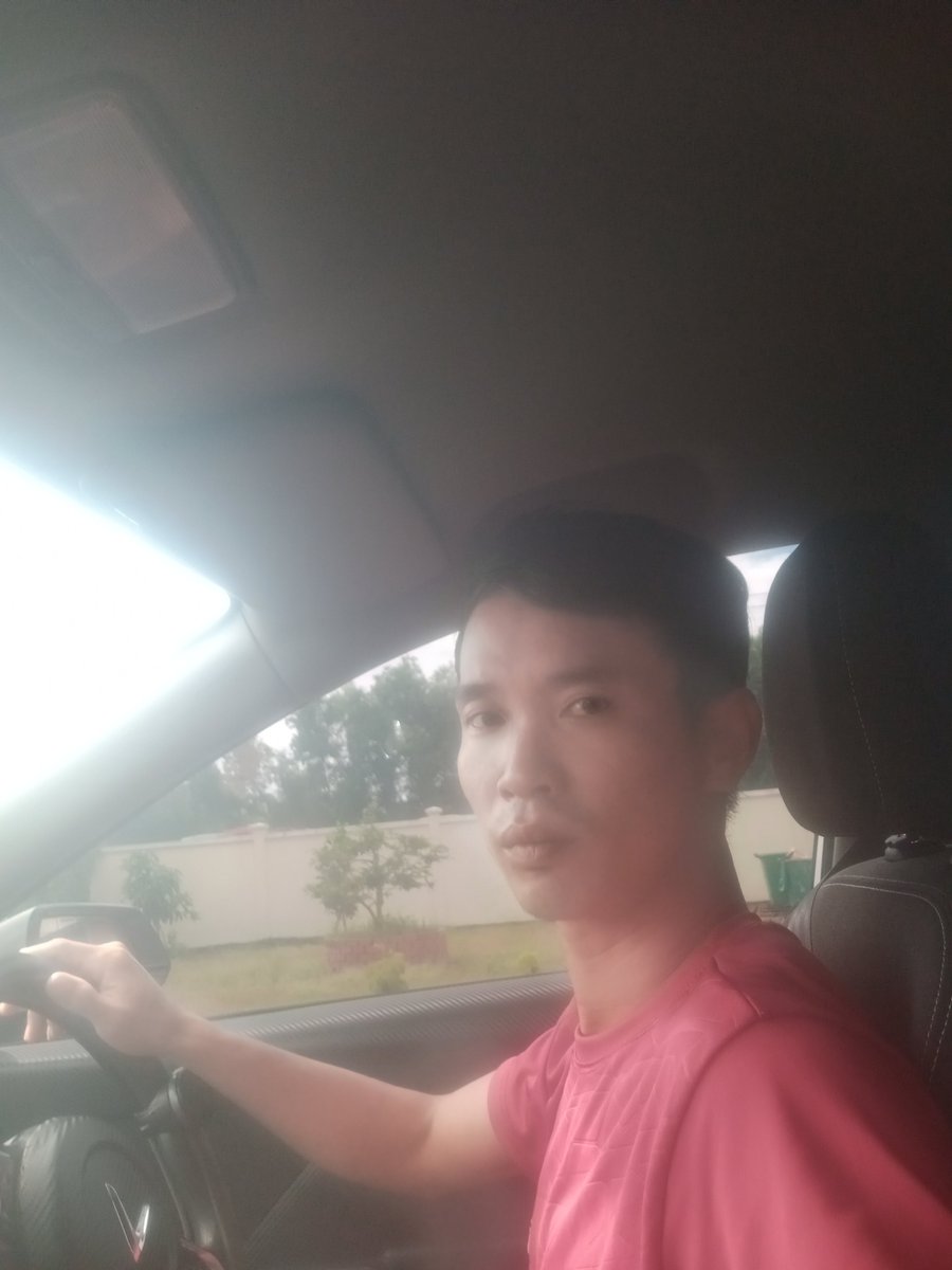 kimcon91's tweet photo. Còn ai chưa ngủ không vô nt chơi nè https://t.co/NN3equTN1k