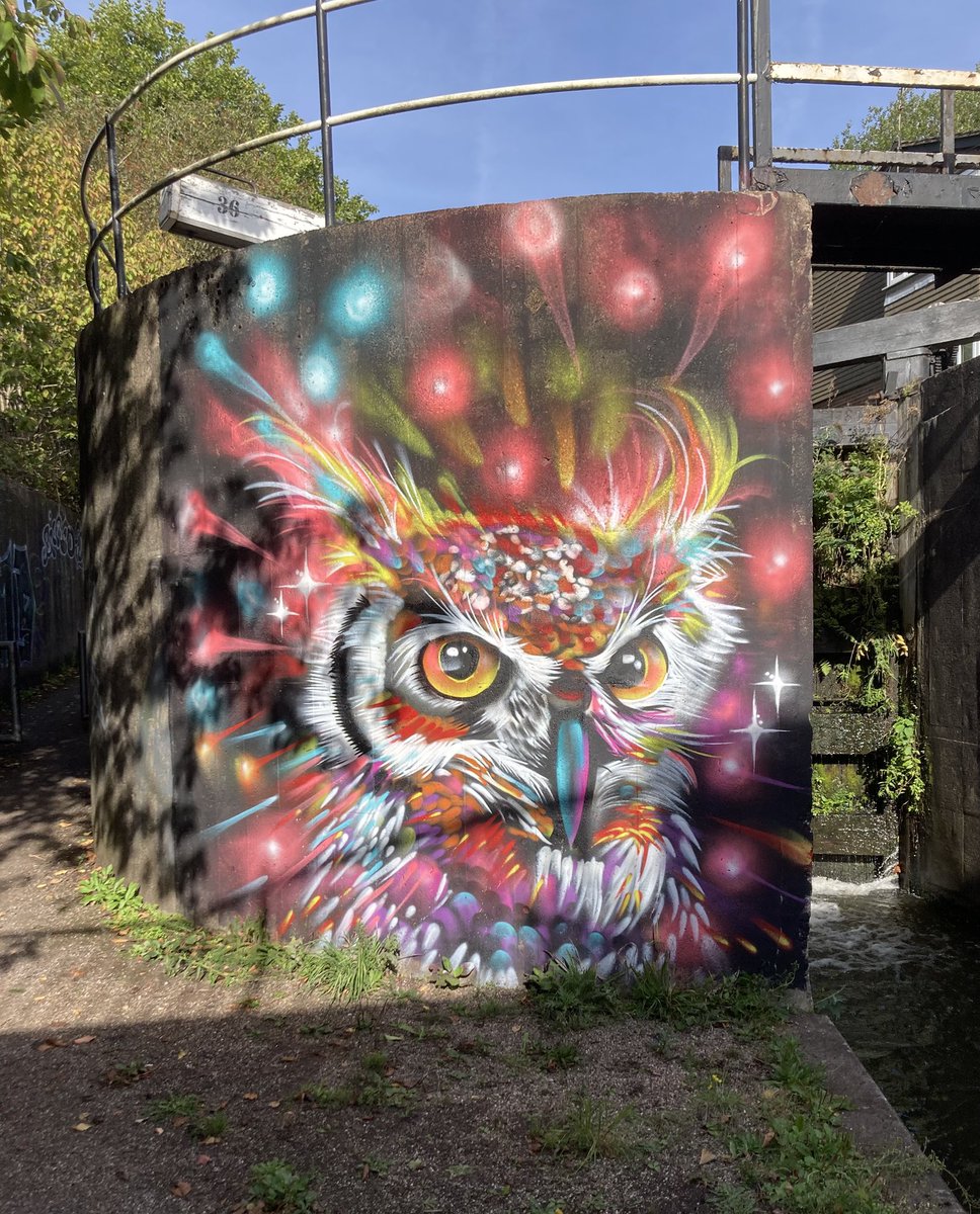 john_edale's tweet photo. #graffiti #art on the Trent and Mersey Canal, Stoke https://t.co/pbJeS1yee1