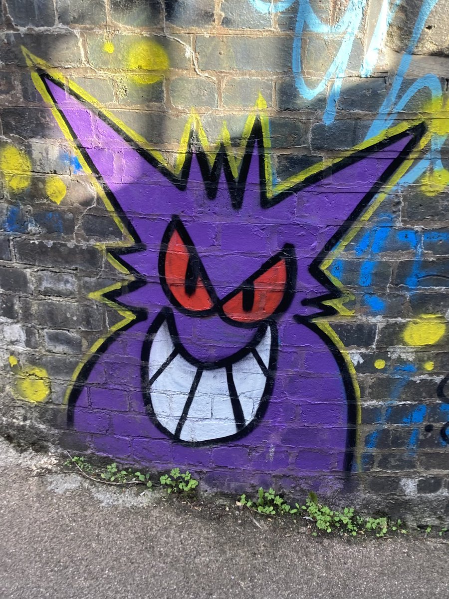 john_edale's tweet photo. #graffiti #art on the Trent and Mersey Canal, Stoke https://t.co/pbJeS1yee1