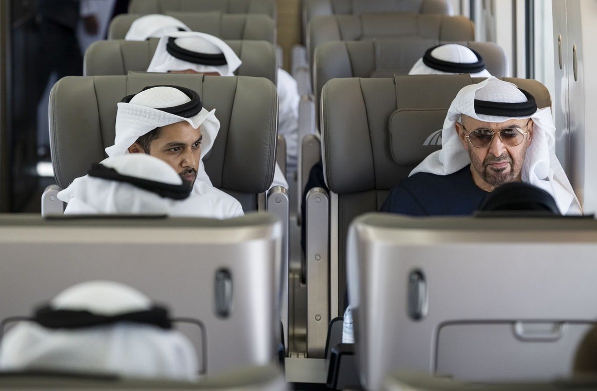 AMB_Alhamed's tweet photo. عظماء القادة لا يفتتحون الدروب من منصات الخطابة، بل يسلكونها بأنفسهم، وهكذا هو سيدي صاحب السمو الشيخ محمد بن زايد «حفظه الله»، القائد الاستثنائي الذي يتقدم الصفوف ليجسد فلسفة تستشعر تجربة الناس قبل أن تقدمها إليهم، فالقائد الذي يشارك أبناء وطنه تفاصيل الإنجاز، يمنح المشروع معنى يتجاوز بنيته ومرافقه، ويجعل من كل طريق جديد امتداداً لفكرة الاتحاد، ومن كل محطة جديدة خطوةً أخرى نحو وطن أكثر ترابطاً وتكاملاً وازدهاراً.. وفي رحلة سموه على قطار الاتحاد من أبوظبي إلى دبي، تتجلى رمزية تتجاوز الطريق؛ فالاتحاد الذي جمع الإمارات على إرادة واحدة، يمد اليوم جسوره بين مدنها ومجتمعاتها، فيلتقي المكان بالمكان، والإنسان بالفرصة، والطموح بآفاق أوسع، وكأن القطار يمضي على سكة الاتحاد ذاتها؛ اتحاد وحد الإرادات، وها هو اليوم يوحد المسافات، ويفتح للمستقبل طريقاً أكثر اتساعاً؛ سكة تختصر المسافات، ومحطة تجمع القلوب، ووطن يمضي بثقة نحو غد مشرق بإذن الله.