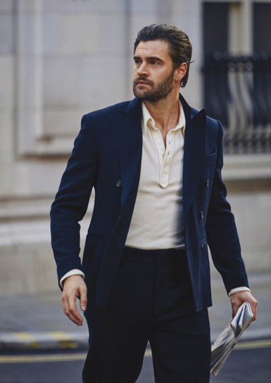 poppyndaisyy's tweet photo. Calling Tom Bateman ugly when he is literally so handsome, &amp; looks perfect for his age instead of having that baby face like the 30 yr olds you guys obsess over. Then saying his acting bad when he has theatre experience, &amp; literally portrayed the character perfectly https://t.co/skCPLbSFUu