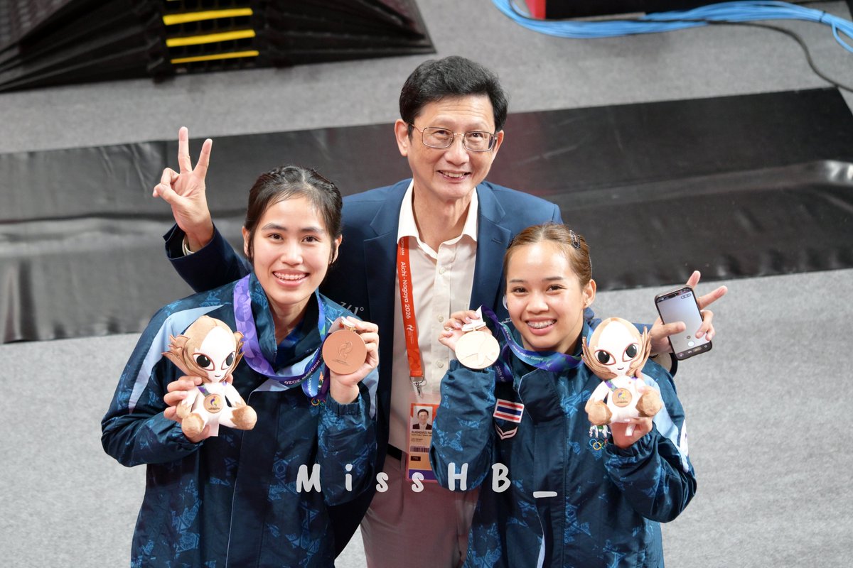 MissHB_'s tweet photo. 🥉🇹🇭 THAILAND Women's Doubles

SAWETTABUT Suthasini 
PARANANG Orawan

วันนี้จะเป็นวันที่สวยงาม และภาคภูมิใจในความทรงจำของน้องๆอีกวันแน่นอนน ยินดีกับน้องๆทั้งสองคนอีกรอบด้วยนะคะ วันนี้ได้เห็นธงชาติไทยในสนามปิงปองของเอเชียนเกมส์แล้ว แอบตื่นเต้นและก็ดีใจไปด้วยเลยย น้องๆเก่งมาก 👏🏻💪🏻

#เอเชียนเกมส์2026 #Asiangames2026