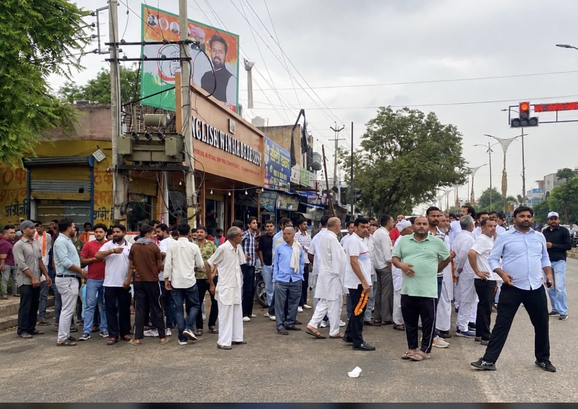 umeshkamboj5's tweet photo. आज यमुनानगर जाते हुए रादौर पहुँचने पर साथियों सहित भाई @DeependerSHooda जी का स्वागत किया !

उमेश बुबका
हल्का रादौर
#Haryana #Congress #Radaur https://t.co/K7DPxrHEUa