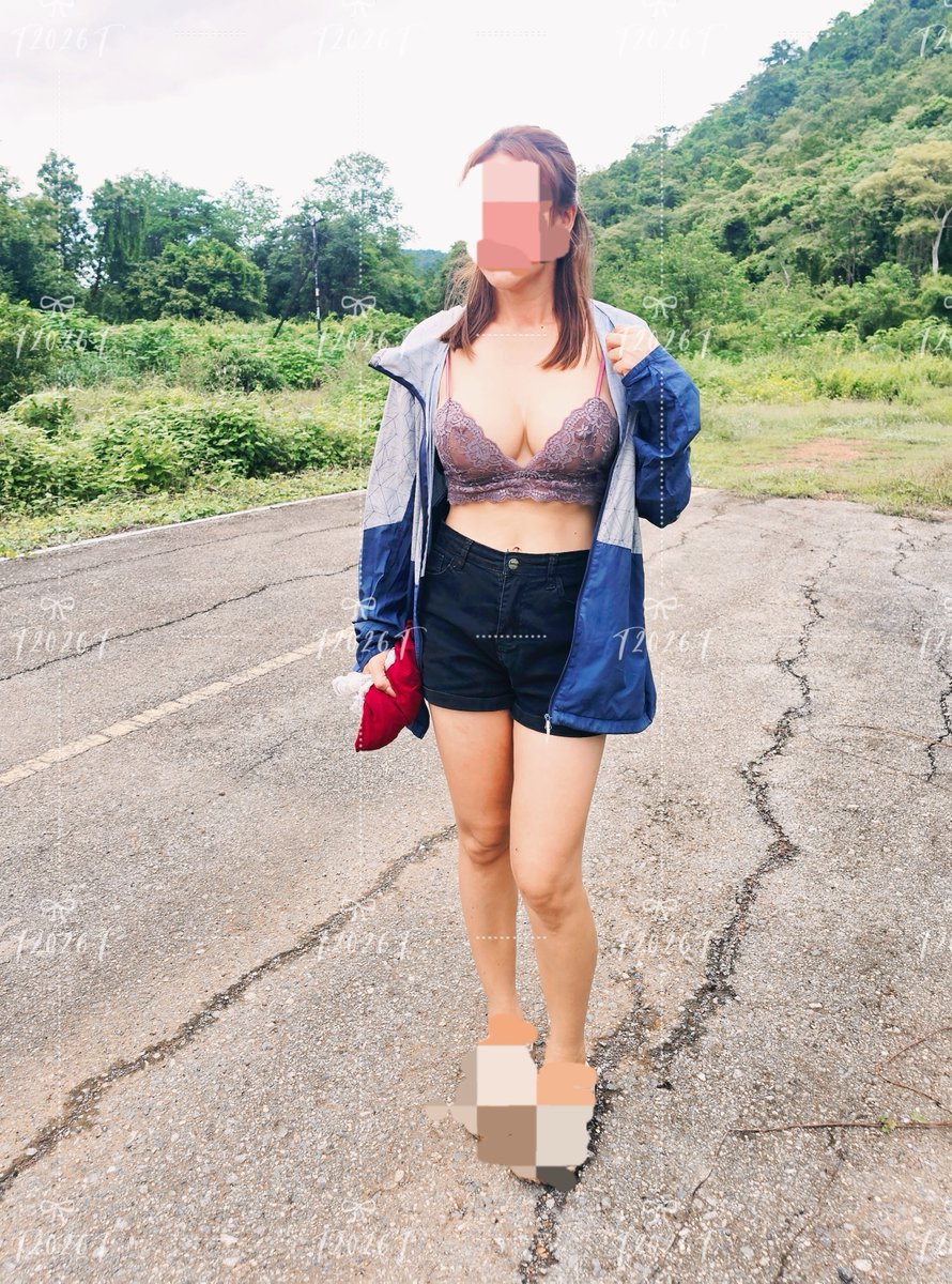 TT2026T's tweet photo. วันนี้outdoorที่ไหนดีค่ะ #คู่แท้ https://t.co/6OARob5xKE