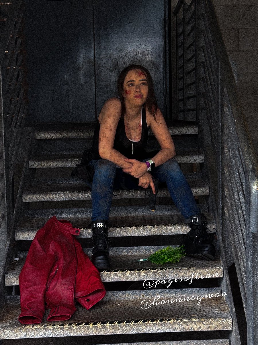 pagesofleon's tweet photo. posting this here and on @honnneywoo 
but here’s some photos of my Claire cosplay from Epic Con on Saturday that I went to!! Was my first time cosplaying to a con! 🥹🥹

#residentevil #claireredfield #claireredfieldcosplay #residentevilcosplay #re2r #residentevil2remake #epiccon https://t.co/LQ2VnfYGtG