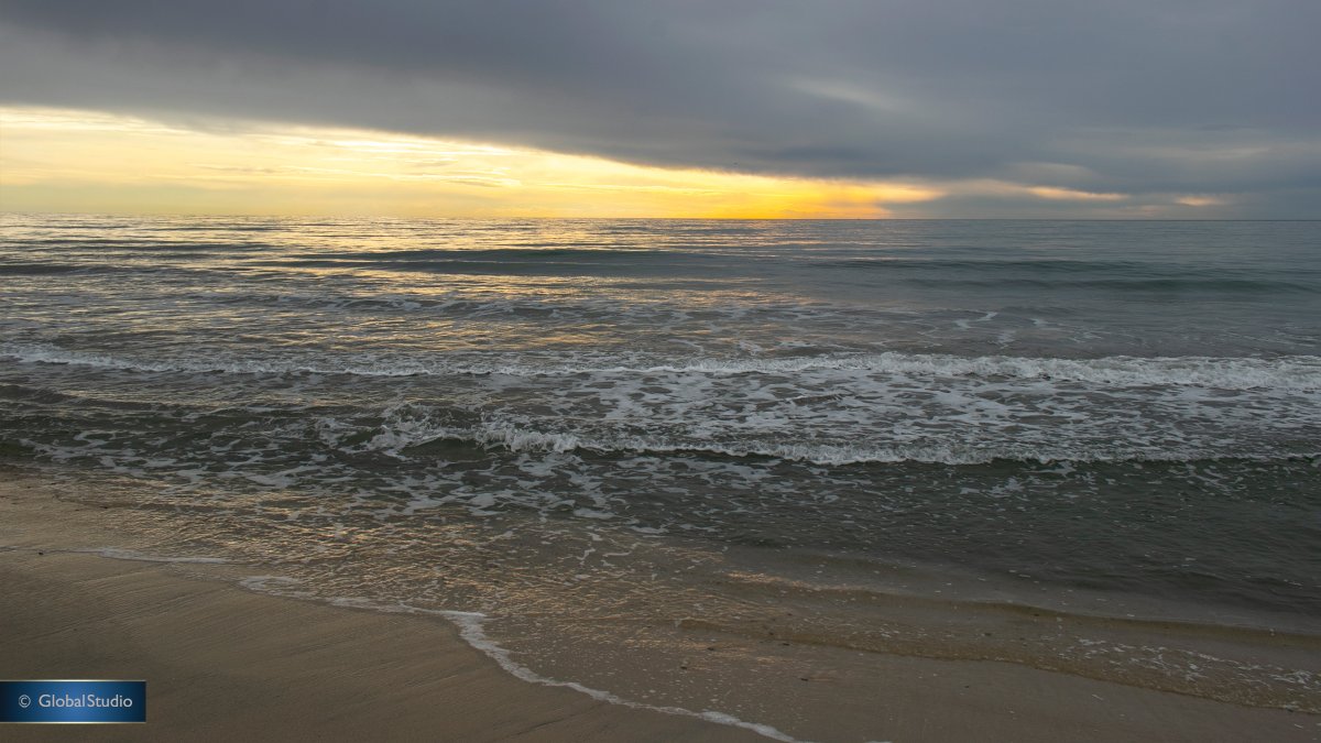 M_K_Reynolds's tweet photo. SUNSET OFF A FOREBODING CARLSBAD
Looking for wall art? Click to view this and the entire Michael K. Reynolds collection exclusively at the Global Studio Photography Gallery.
#Photography #MetallicPrints #GlobalStudio
https://t.co/NXeR1eIPev https://t.co/2ByRDipUjn