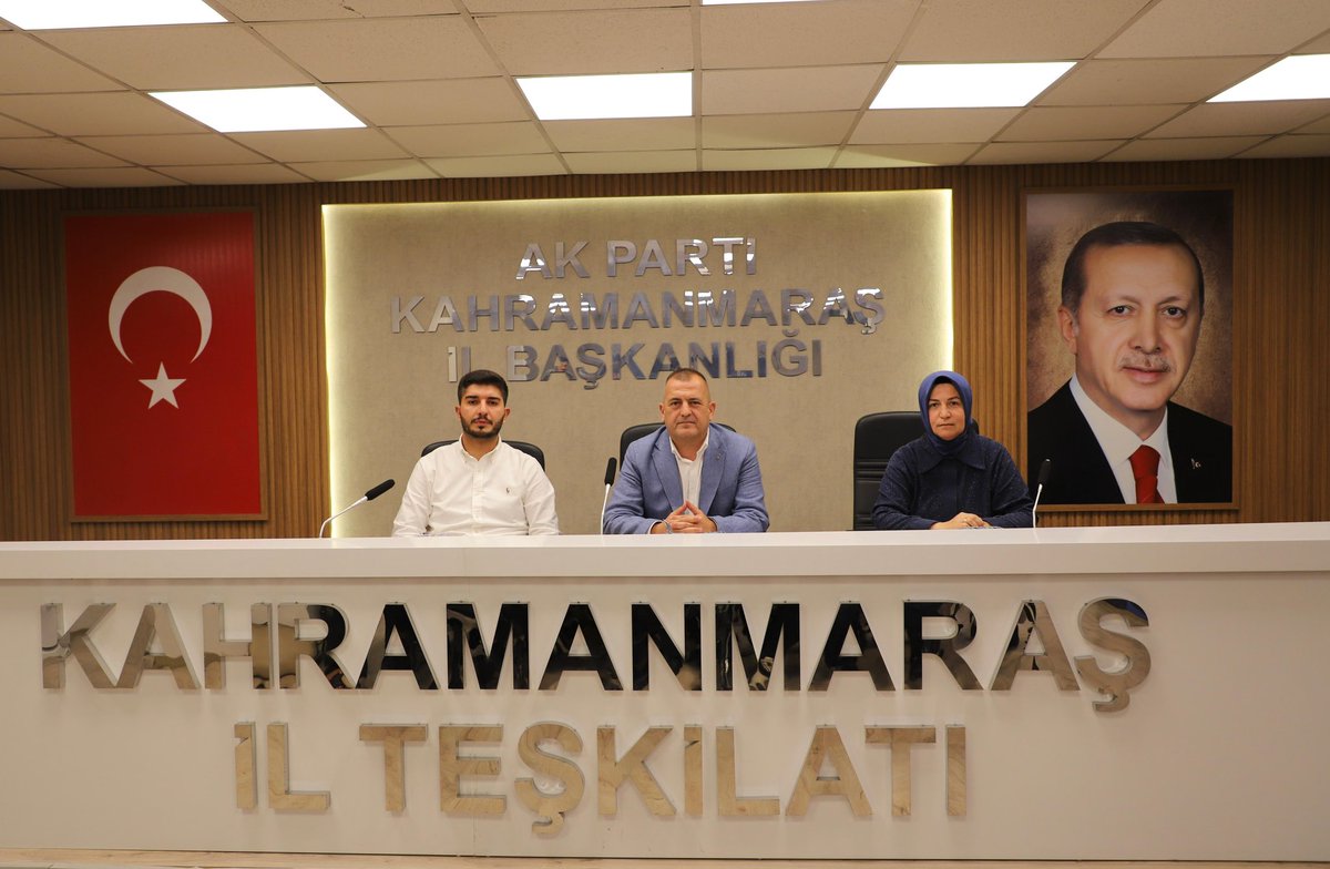 AkKahramanmaras's tweet photo. Haftalık Olağan İl Yönetim Kurulu toplantımızı; 
İl Başkan Yardımcımız, Siyasi ve Hukuki İşler Başkanımız Mustafa Evliya başkanlığında gerçekleştirdik.

Toplantımız hayırlara vesile olsun.

#AKPARTİ
#TürkiyeYüzyılı 
#Kahramanmaraş 🇹🇷 https://t.co/XdMNtXg4gi