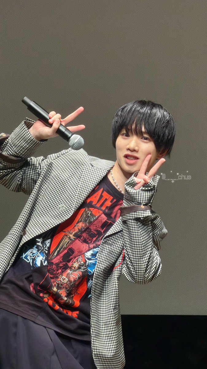 ____chue's tweet photo. 自分のファンの人が集まっている空間で、大事なことを話してくれたり、お知らせを真っ先にしてくれるの、いつもとても嬉しくて、愛だな、と思います
親知らず、早く良くなりますように🦷💧 https://t.co/AwH1O3J8uA
