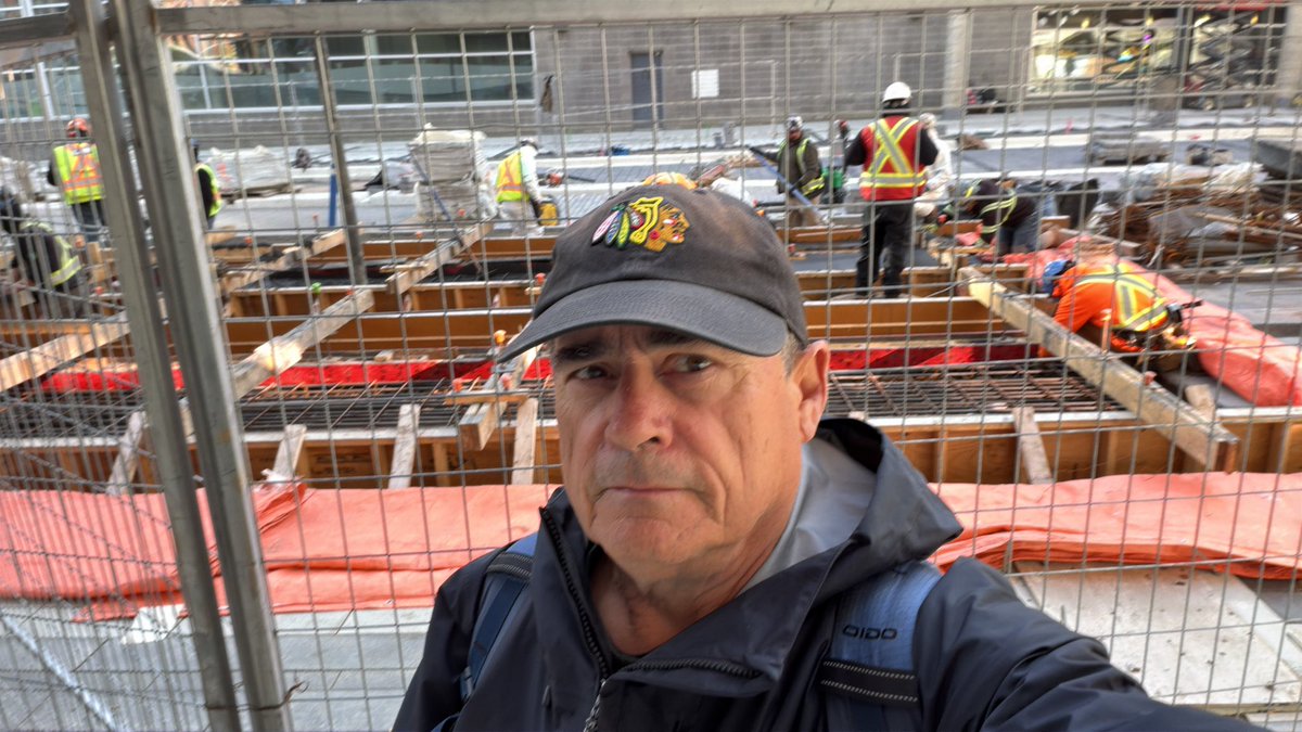 DougBrinkman's tweet photo. I counted over 30 workers just on this small sectional of rail alone along 102nd avenue, adjacent the YMCA, downtown Edmonton. #ArtIsFreedom #Infratructure #Renewal https://t.co/eP27eHaEQg