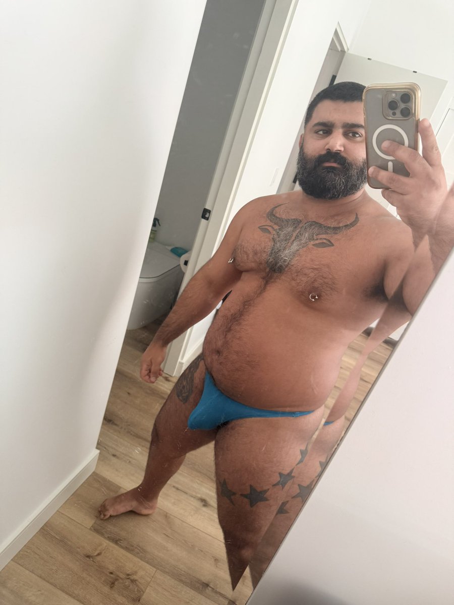 seduce12345's tweet photo. Red or blue 

Full video on 

https://t.co/WosjWNqnY7 https://t.co/pxeoOzevX5