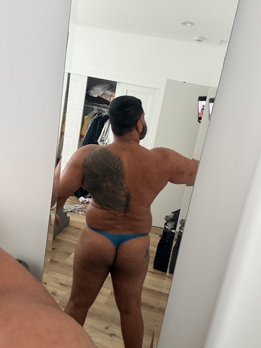 seduce12345's tweet photo. Red or blue 

Full video on 

https://t.co/WosjWNqnY7 https://t.co/pxeoOzevX5