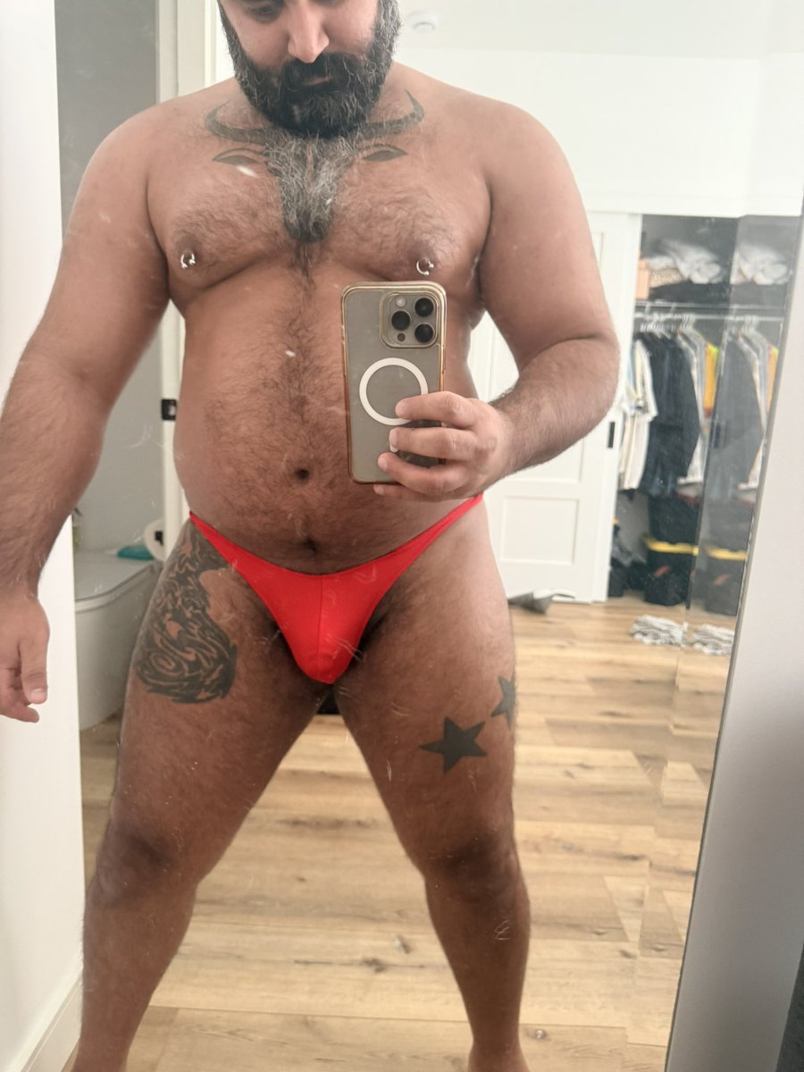 seduce12345's tweet photo. Red or blue 

Full video on 

https://t.co/WosjWNqnY7 https://t.co/pxeoOzevX5