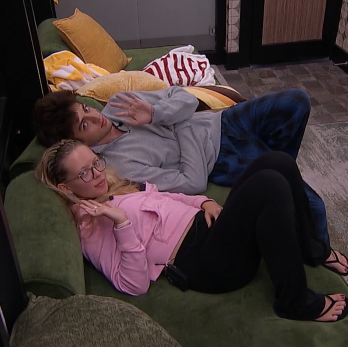morgzzz22's tweet photo. I miss melodrew so bad #bb28 https://t.co/len9jJ27eA