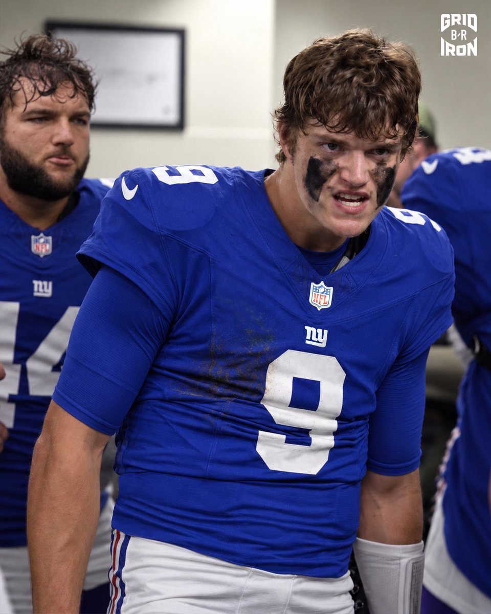 BleacherReport's tweet photo. 🚨 Breaking: J.J. McCarthy has been traded to the Giants, per @AdamSchefter

NINE IN NYC 🔥 https://t.co/WDLfmDuEPf