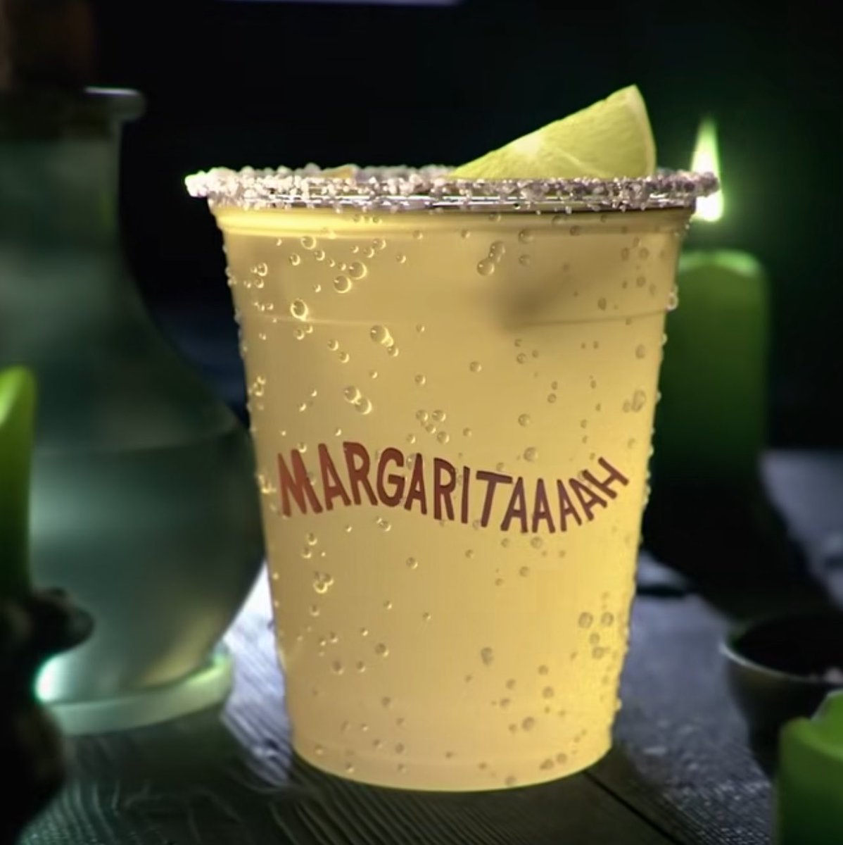 concertleaks's tweet photo. Chipotle will be bringing margaritas back for limited two-day runs in Los Angeles, Denver, New York City, Dallas, and New Orleans! https://t.co/9qMrLd241E