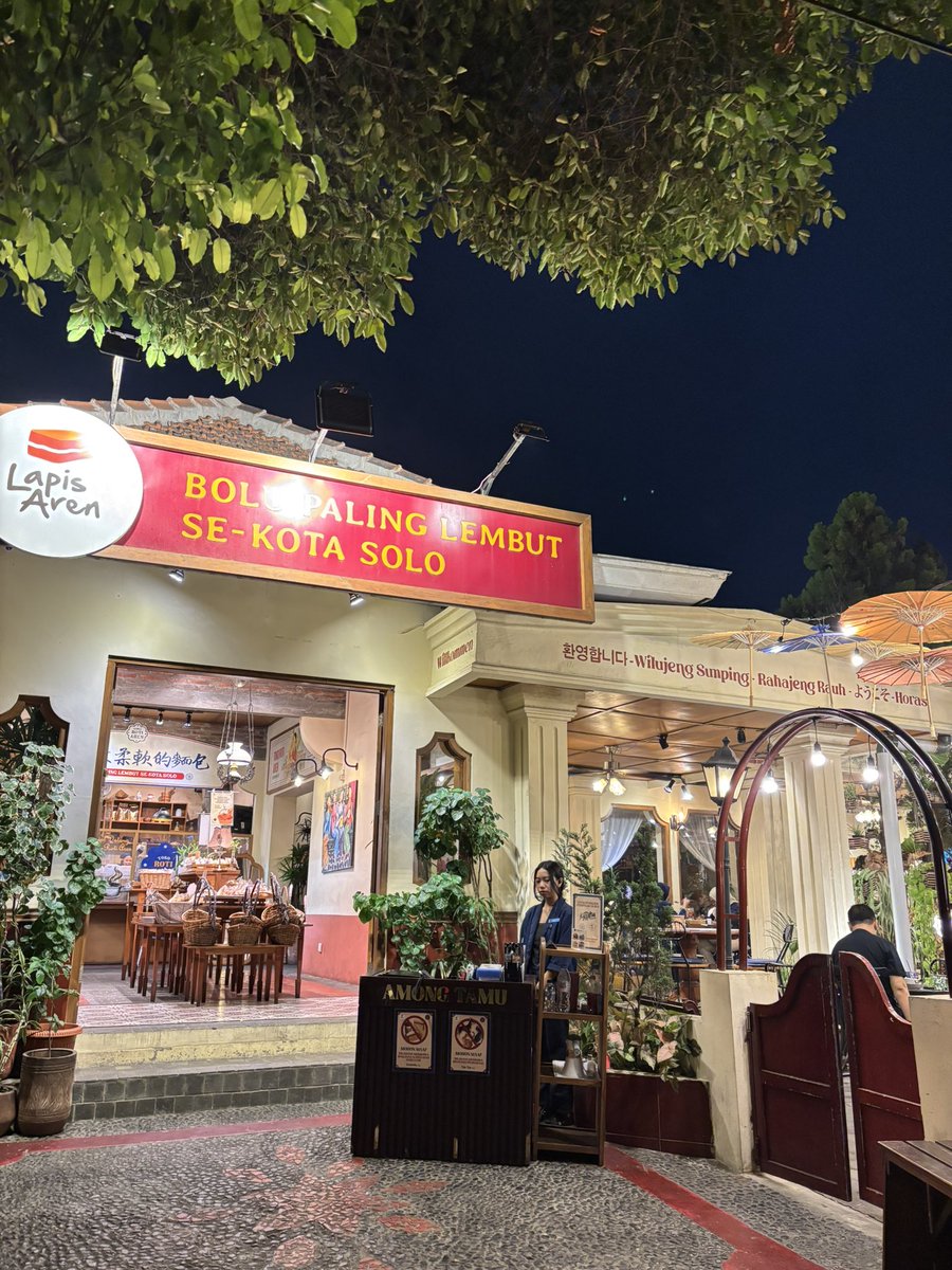 arrdhas's tweet photo. ada tempat bagus di solo 🥰 https://t.co/UEbsi3CrnG