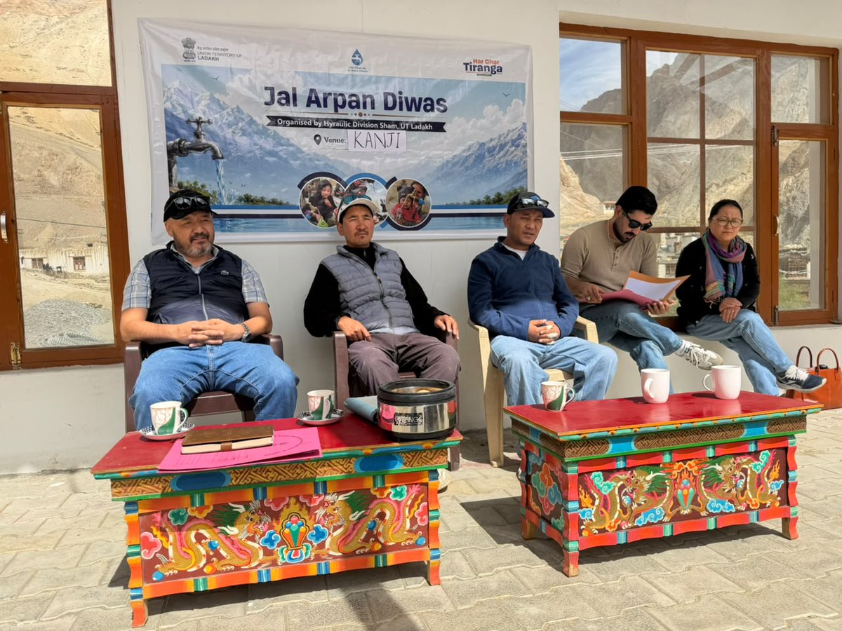 ice_leh's tweet photo. Jal Arpan Diwas celebrated at Kanji village today with MoU sign and exchange between PHED Exn and Nambardar. The core agenda of the event- Nal Jal Mitra, Bank account, Water pledge and other were delivered. Later PHED official made tour to JJM assets and  resolved minor issues. https://t.co/9AS0f004eH
