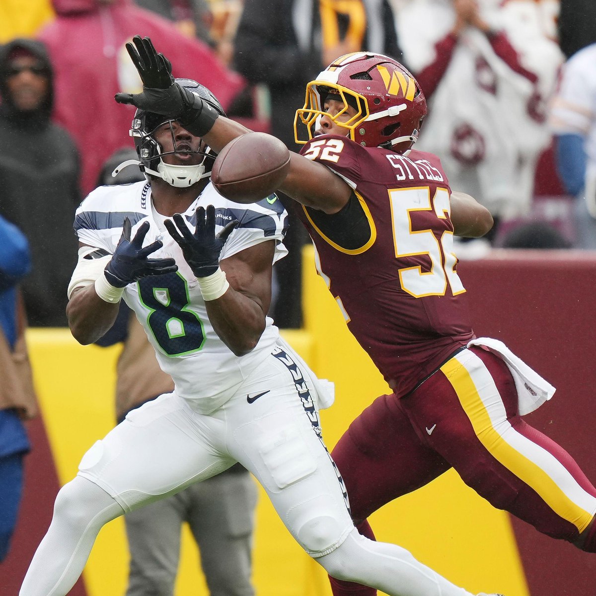 PFF's tweet photo. Highest Week 3 defensive grade among rookie LB

Sonny Styles                     91.8
Arvell Reese                      84.6
Harold Perkins Jr             82.8
Jacob Rodriguez              68.5
Kendal Daniels                 56.9 https://t.co/kf6W75HUy3