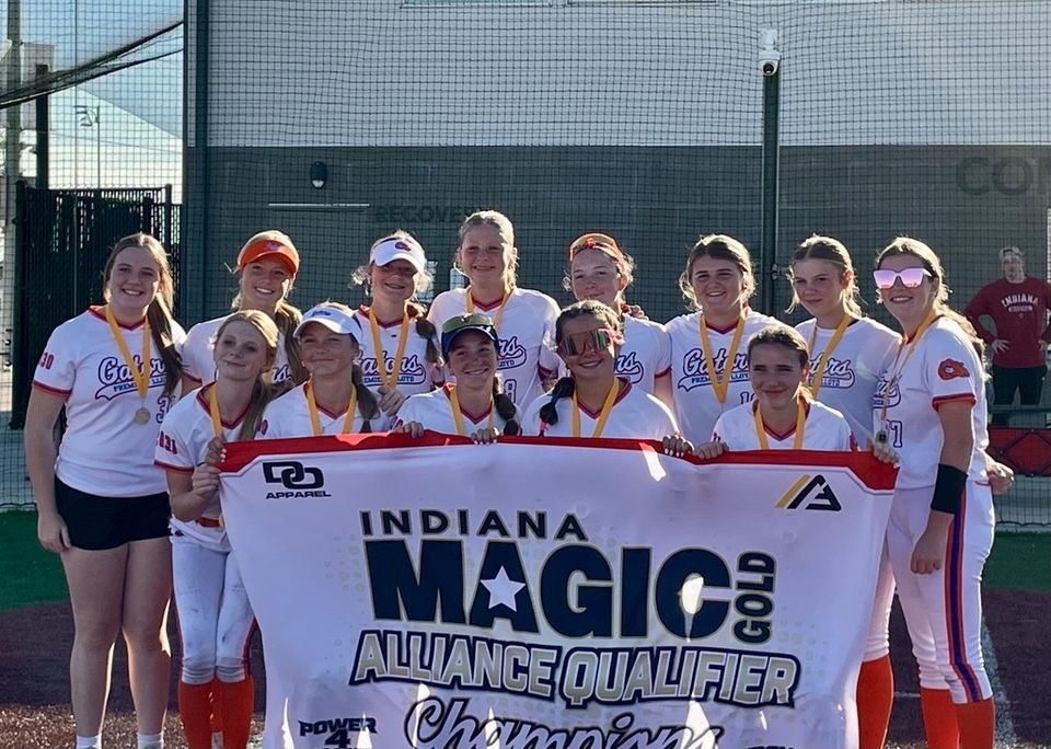 gatorspremier12's tweet photo. 5-0 CHAMPS!!

*Magic Gold Alliance Invite*

Hitting:
-Team Batting Avg. .408 
-48 runs scored 

Pitching:
-Team Era. 1.00
-Opponent Batting Avg. .152

@ExtraInningSB @gatorjack72 @MarkLlo84231890 @PrepSoftball 

#classof2030 #classof2031
#softball https://t.co/DPqcvMCcpA