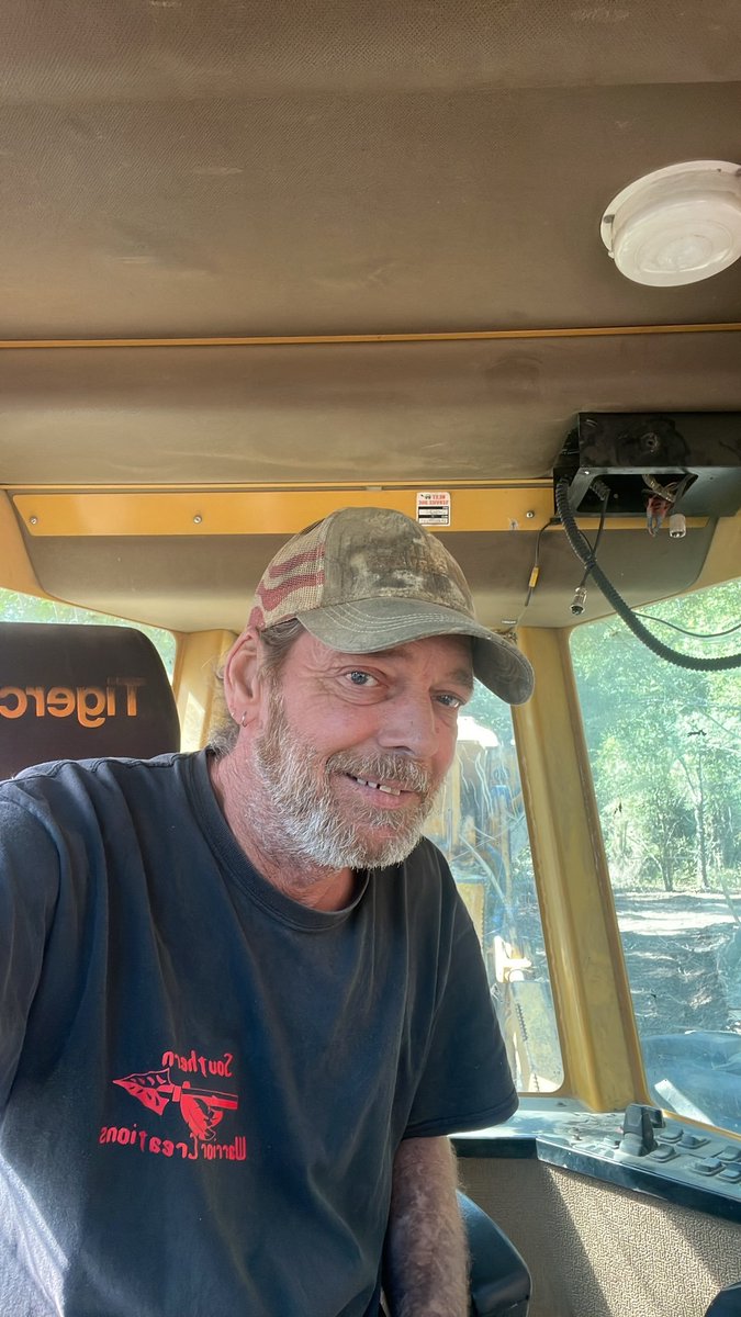 sherlocoing's tweet photo. Creeping around the woods https://t.co/bslMFt2Pqa