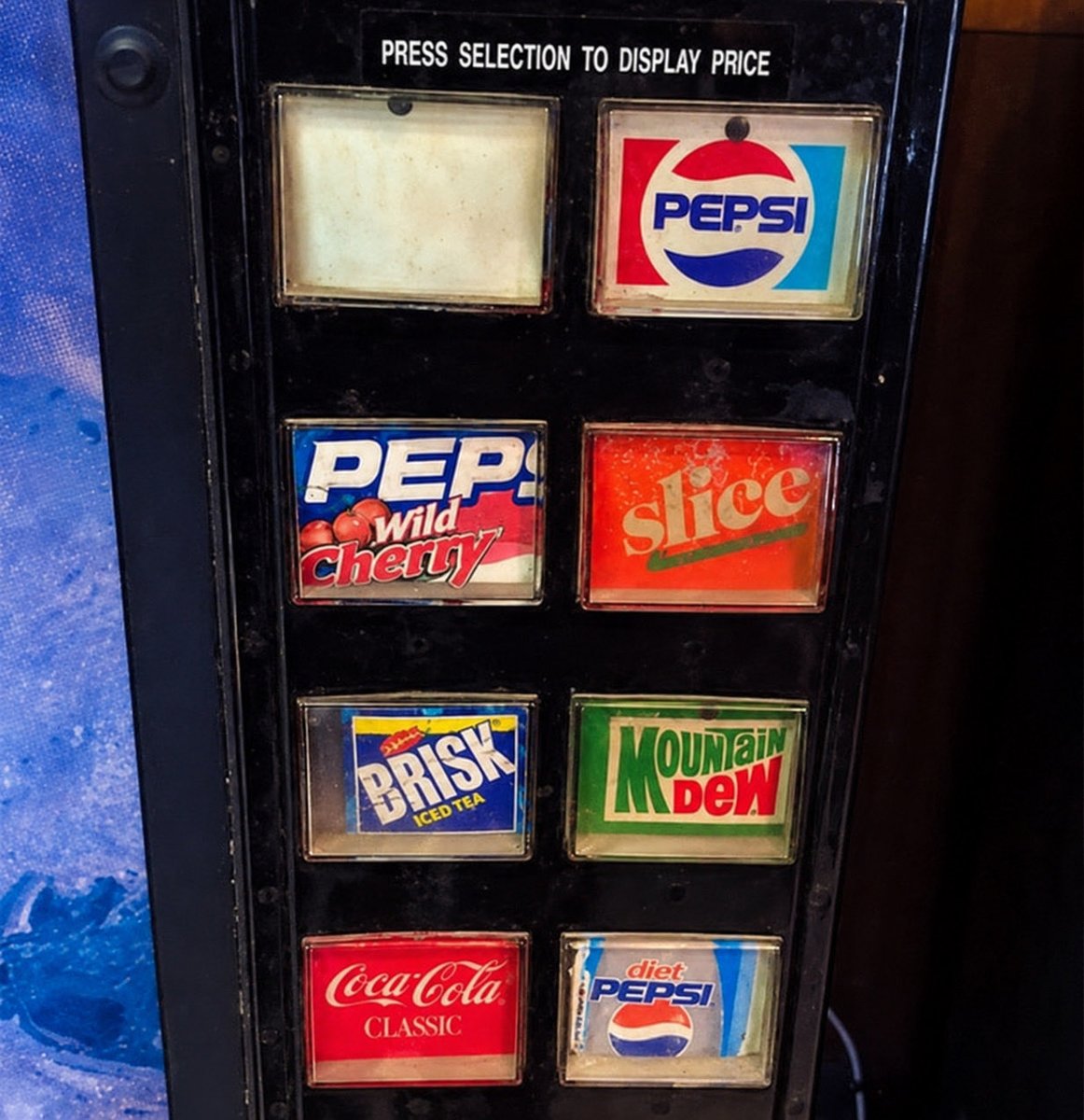 90stalgic's tweet photo. If you are big button vending machine years old you are my people https://t.co/mBfHC861n0