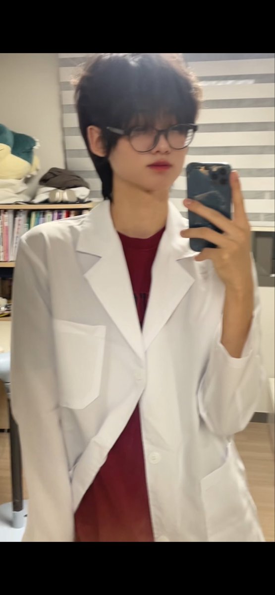 kityio1863's tweet photo. 전부 맘에 안들어버려~
하면할수록 공부를 많이 해야겠구나 느끼는중임…
고증이라곤 연구복밖에 없지만 어쨋든 리히토야ㅜ https://t.co/yOpLHPFKp4