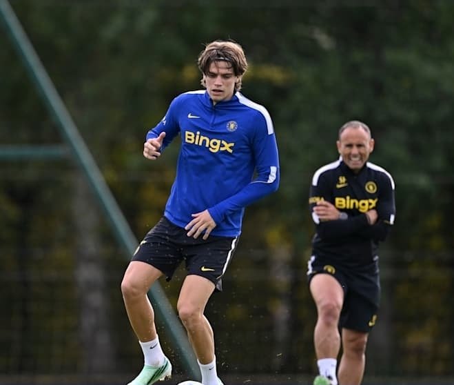 Blue_Footy's tweet photo. He's back! https://t.co/gaPCqEwc6C