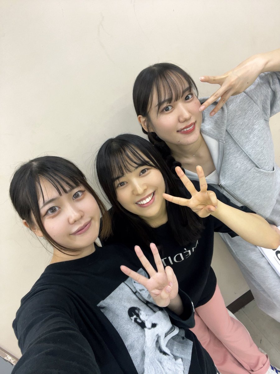 rita_ffff13's tweet photo. #DOGS2026 
本日もTeamJERKYお稽古でした！

課題と向き合って咀嚼してお腹の中で消化されるまで頭と体をフル回転！
トライ＆エラーな毎日です🐶

皆それぞれ頑張ってる！私も負けられん🔥

🎫 チケット▶︎https://t.co/Bei1BH9moz
📣応援・ギフチケ▶︎https://t.co/MveDkgrHUU https://t.co/8O0ztgmYsi