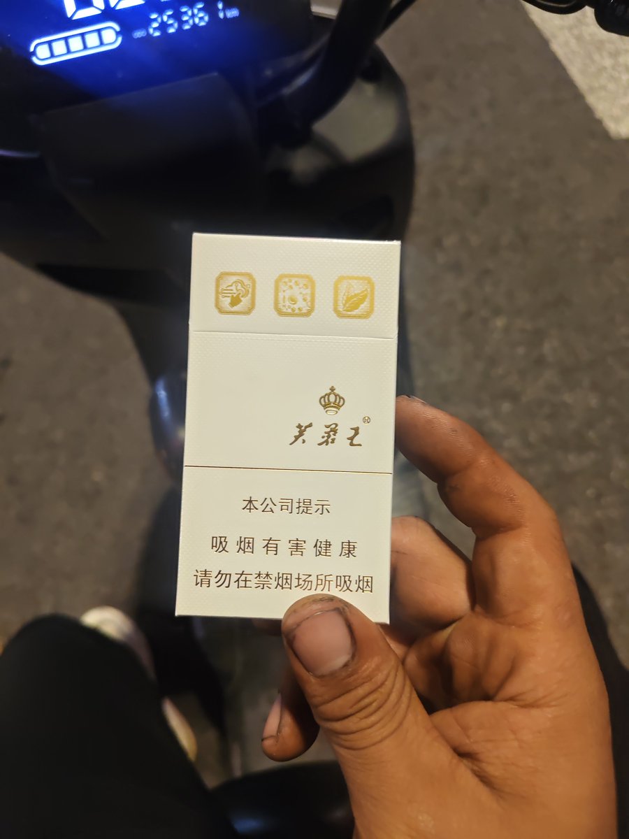 e3bxu's tweet photo. 哇偶，有没有人觉得这个很赞🌚 https://t.co/Fw7OjhywQ4