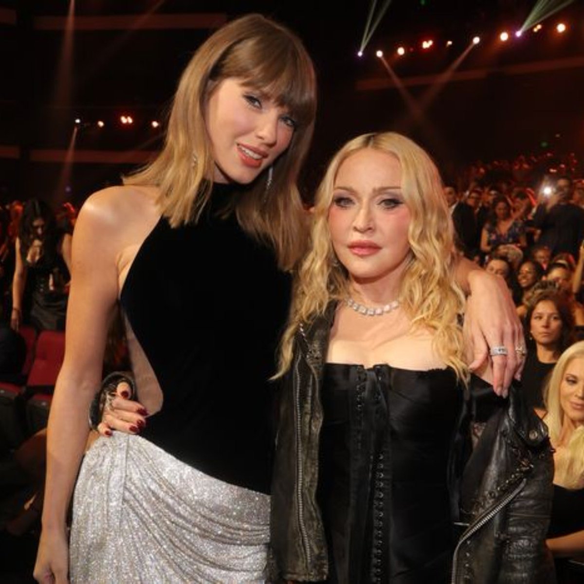 SNBbrasil's tweet photo. 🏆 OS PRINCIPAIS VENCEDORES DO VMA 2026!

• Vídeo: Taylor Swift (Fate of Ophelia)
• Artista: Madonna (levou 7 prêmios!)
• Música: BTS (Swim)
• Revelação: Sienna Spiro
• Pop: LISA
• Hip-Hop: Cardi B &amp; Kehlani
• Colab: Madonna &amp; Sabrina
• Grupo: BTS
#VMA2026 #VMA https://t.co/Ex3kue37DR